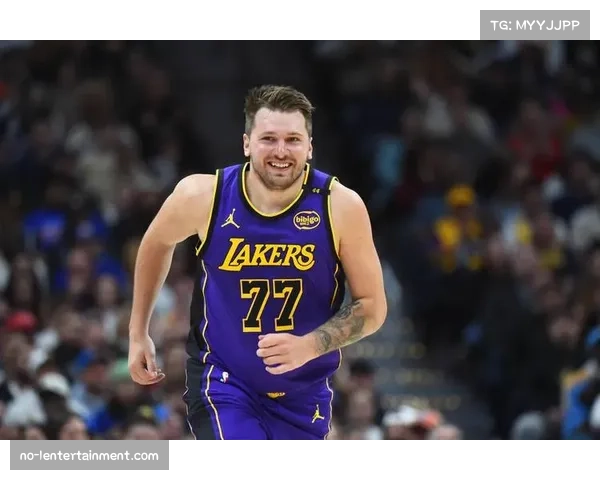 东契奇詹姆斯双双缺阵湖人进攻受阻不敌太阳季前赛首战告负