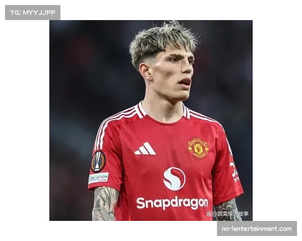 曼联前锋拉什福德被赞训练更出色,什琴斯尼自认应入世界五佳门将